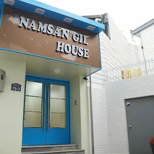Konukevi Namsan Gil House Seul